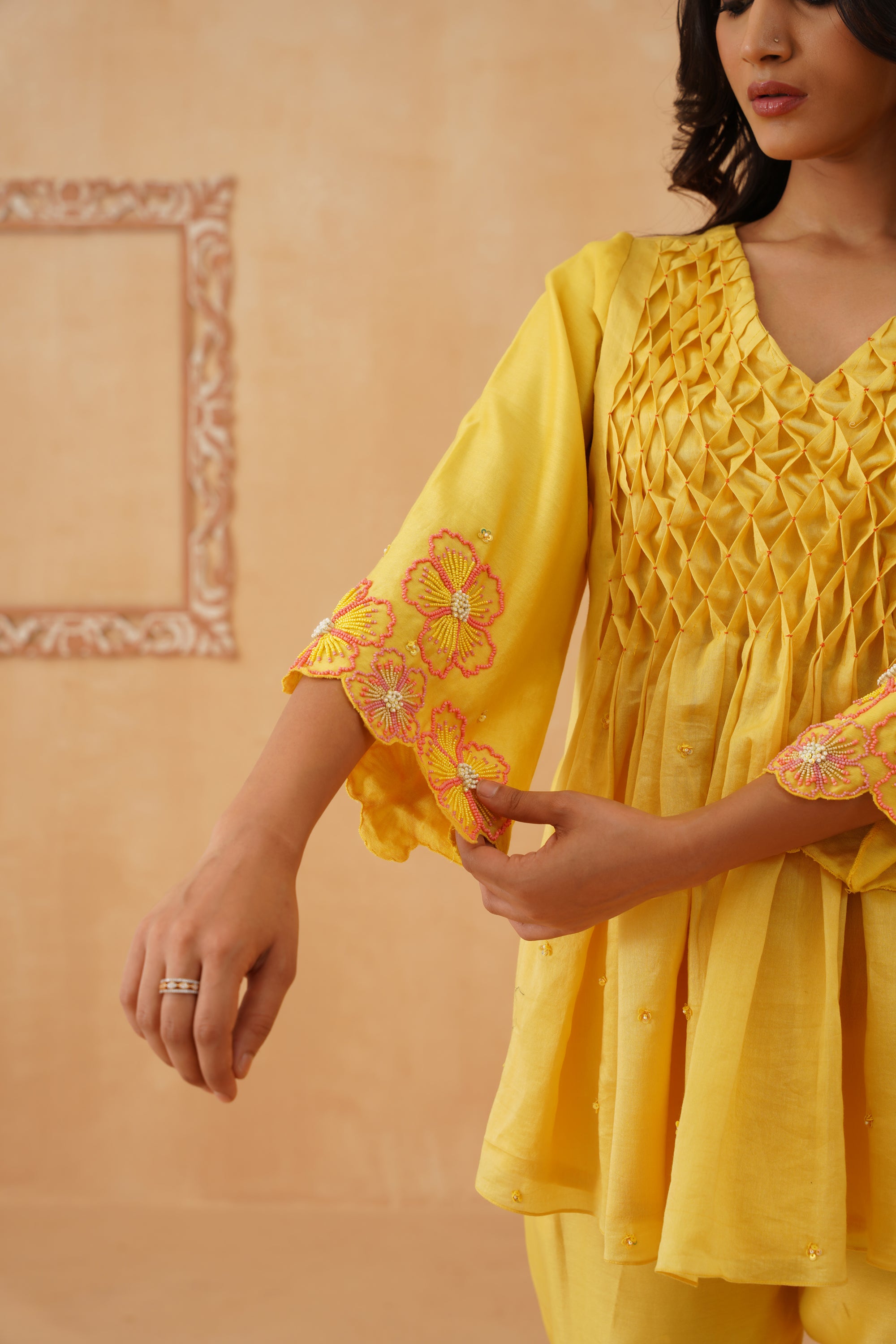 Hoor- Yellow
