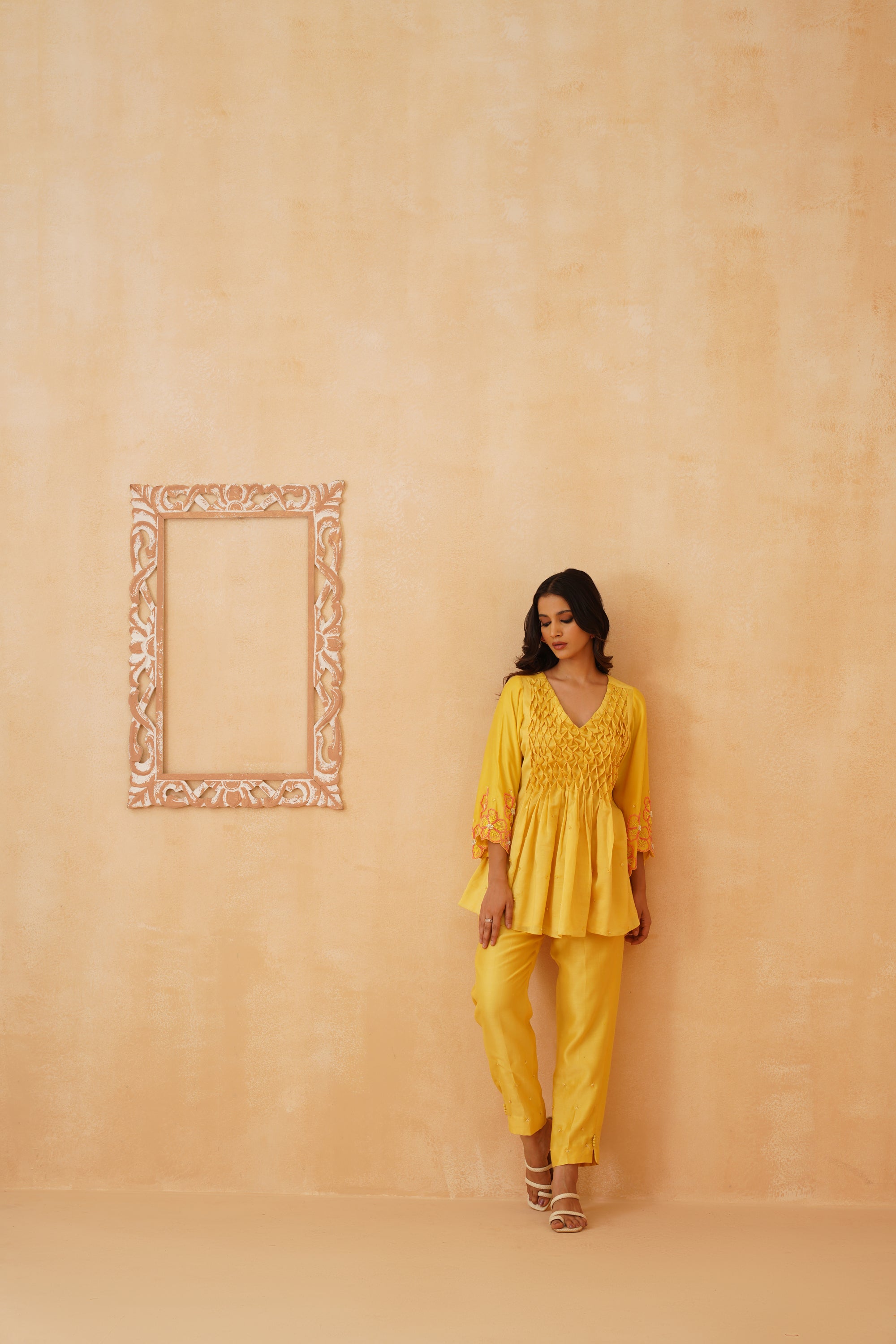 Hoor- Yellow